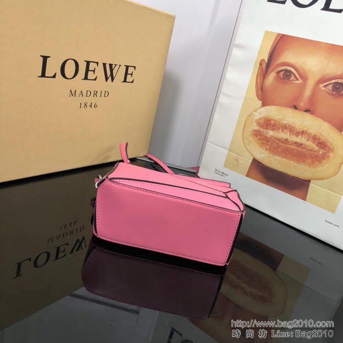 LOEWE羅意威 聖誕明星款 進口小牛皮 mini puzzle手提肩背包 86手提肩背斜挎包68  jdl1209